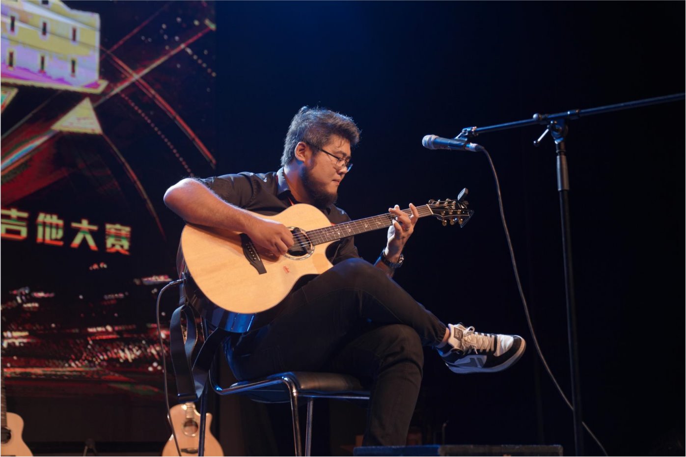 Contestant performing on the Kepma Cup stage